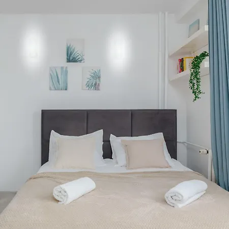 Xo Luxury Metro * Warszawa